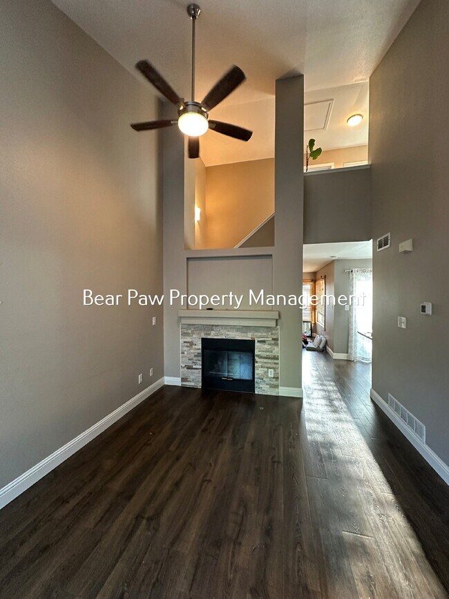 Building Photo - Spacious 3-Bed, 3-Bath Gem in Arvada!"