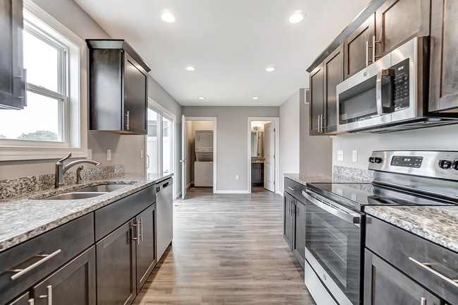 Interior Photo - Ledgestone Townhomes