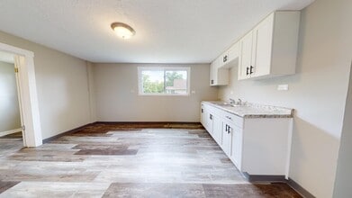 Building Photo - 4023 Valley Rd