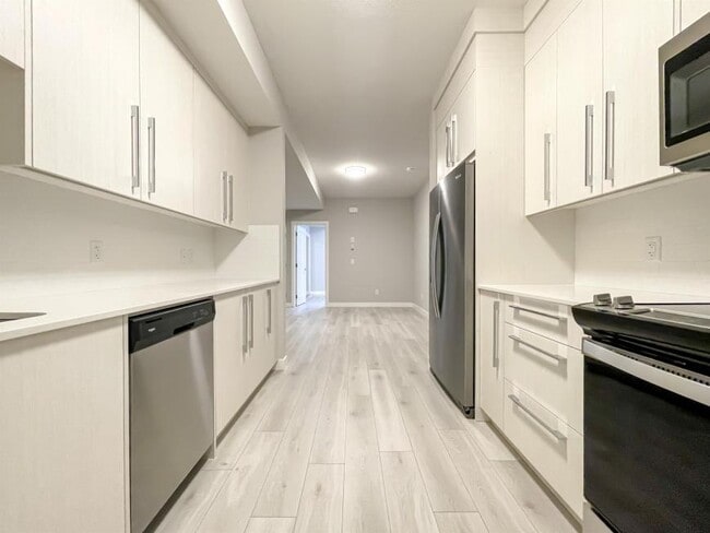 Photo du bâtiment - 1.0 bedroom in Calgary Alberta T2X 4Y2