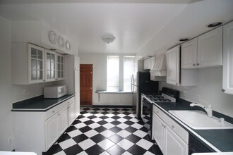 Building Photo - 813 S Potomac St