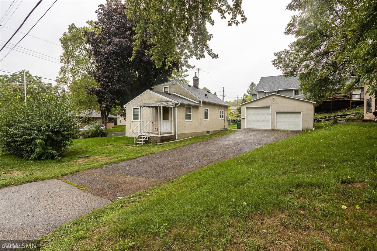 Primary Photo - 2 br, 1 bath House - 3201 Halifax Avenue N