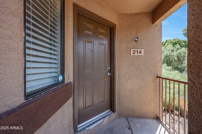 Foto del edificio - 16033 N 25th St
