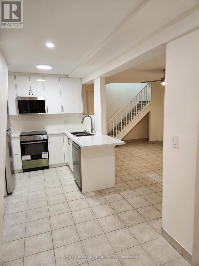 Photo du bâtiment - 22B-222 GLENFERN Ave