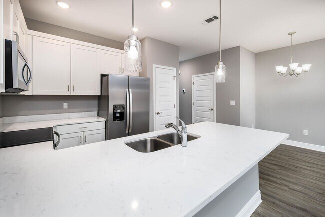 Foto del edificio - NEW construction in the heart of Fort Walt...