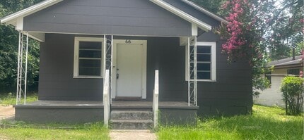 Building Photo - 616 Cherry Ave