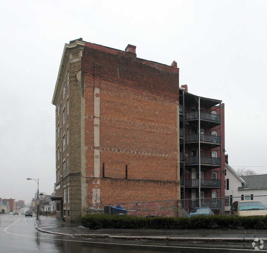 Foto del edificio - 45 Linden St