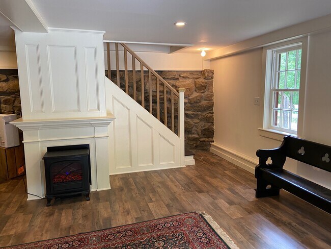 Foto del edificio - 95 Saybrook Rd