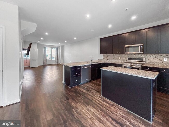Building Photo - 1311 Hidden Trace Cove