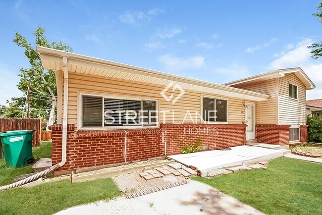 Building Photo - REDUCED!