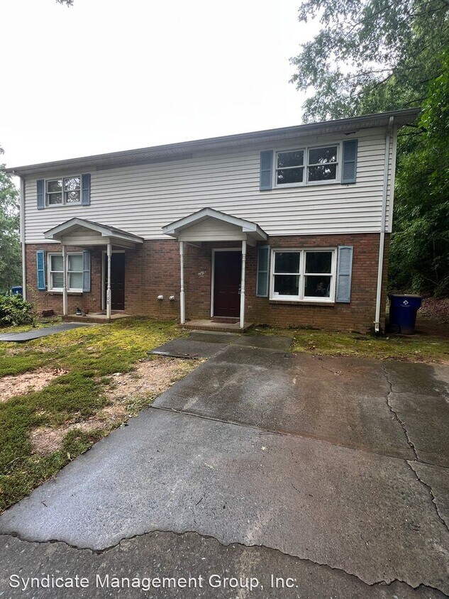 2 br, 1.5 bath House 106 Colonial Circle House for Rent in Wingate