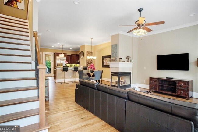 Foto del edificio - 385 15th St NW