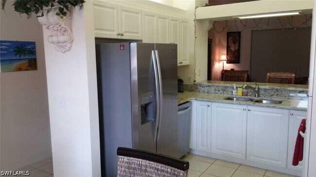 Building Photo - 445 Robin Hood Cir