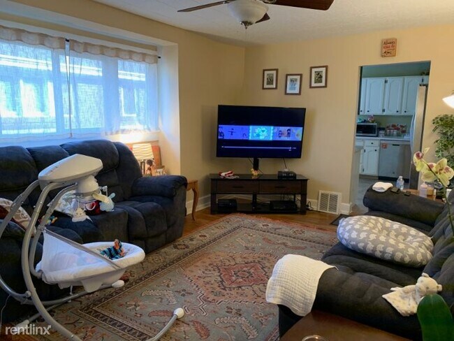 Building Photo - 2 br, 1 bath House - 148 EAST HAMPTON AVE