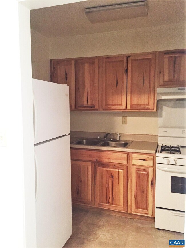 Foto del edificio - 2527 HYDRAULIC Rd