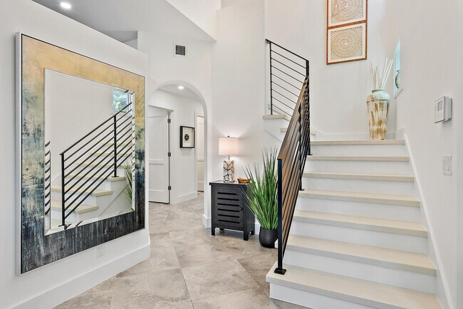 Building Photo - 503 Resort Ln