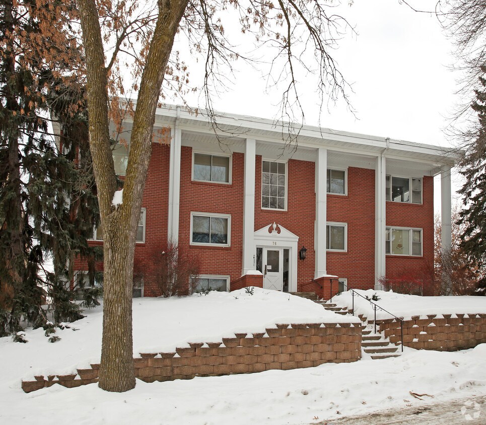 Foto del edificio - 76 Wyoming St E