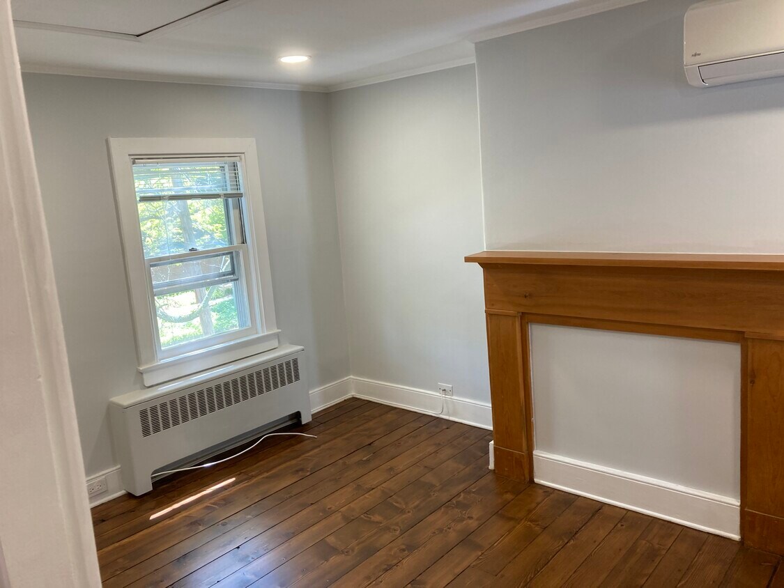 Primary Photo - 21 MacLean St