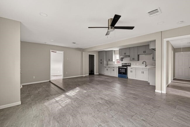 Building Photo - 1618 Palmwood Dr