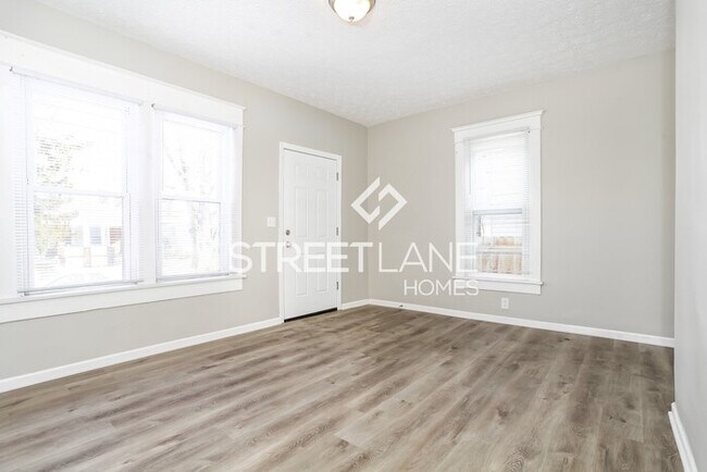 Building Photo - Charming 3 Bedroom in Columbus!