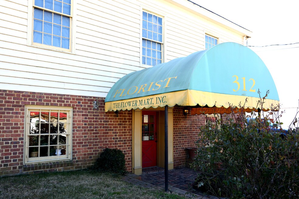 PetersburgColonial Heights Apartments for Rent with Wheelchair Access