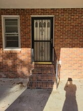 Building Photo - 918 13th Ave