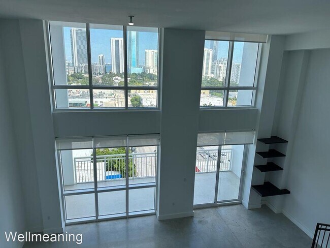 Foto del edificio - 1 br, 2 bath House - 2700 N Miami Ave Unit...