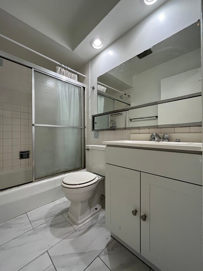 Foto del edificio - 516 W Melrose St