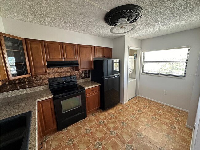 Foto del edificio - 800 Cove Cay Dr
