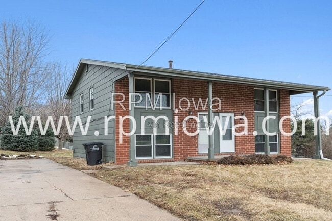 Building Photo - 3424 SW 42nd St
