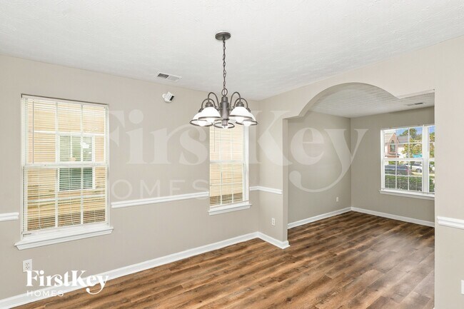 Building Photo - 2896 Two Lakes Cir