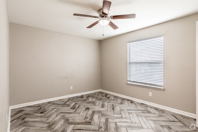 2hab, 2Ba - 1050 pies cuadrados - Segundo dormitorio - Westgate Village Apartments