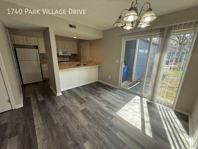 Foto del edificio - 1740 Park Village Dr