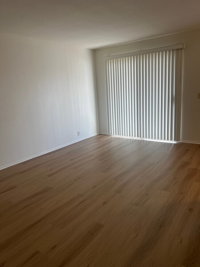 Foto del edificio - 1132 Meta St