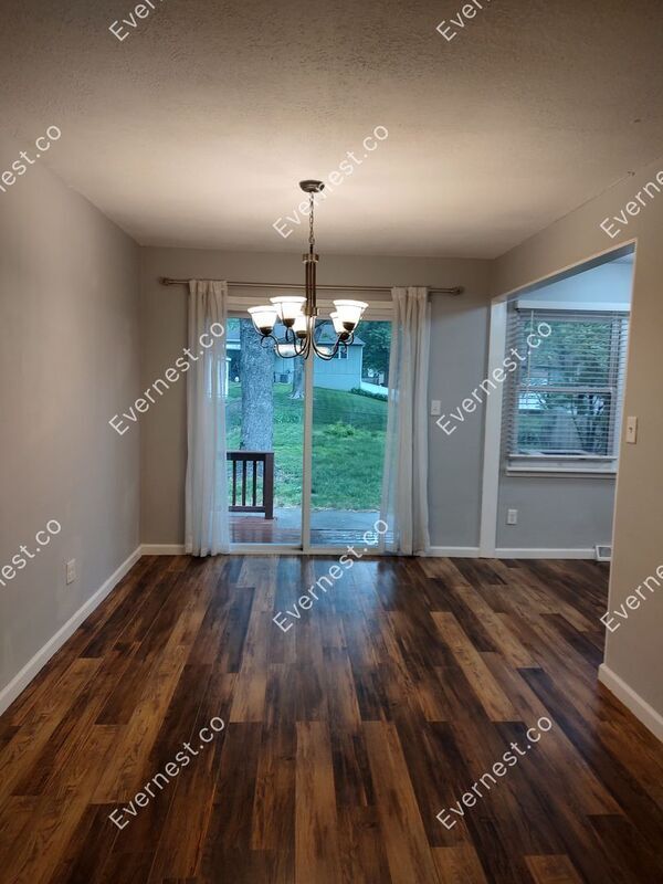 Building Photo - 2917 NW Bristol Ct