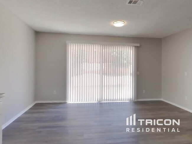 Foto del edificio - 37618 12th St E
