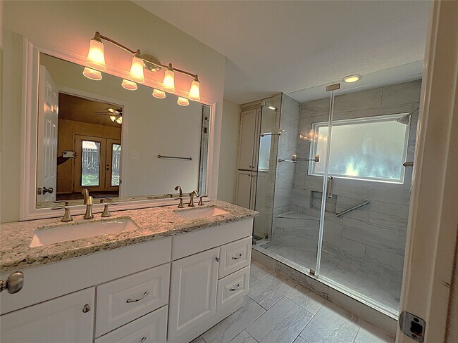 Foto del edificio - 3307 Golden Willow Dr
