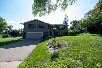 Building Photo - 13124 Oakland Dr
