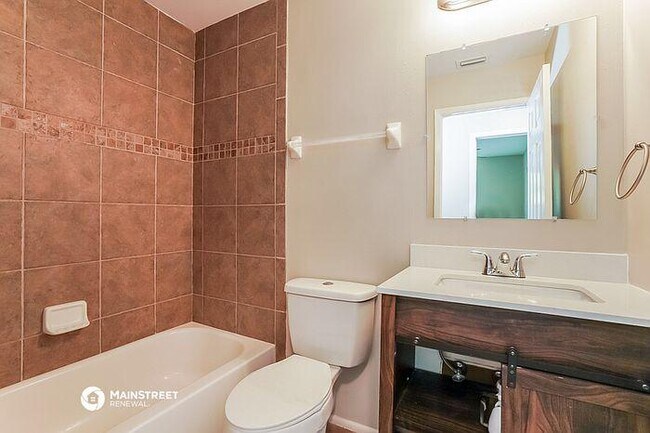 Foto del edificio - 15863 Willoughby Ln
