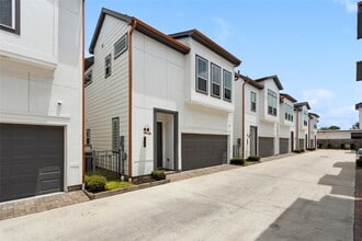 Building Photo - 9551 Neuens Rd