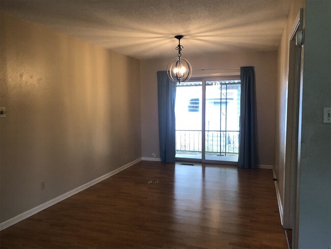 Building Photo - 110 Marigold Cir