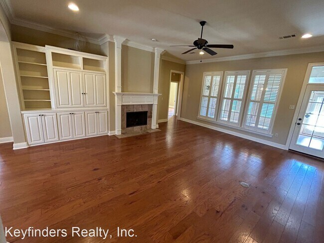 Foto del edificio - 4 br, 3 bath House - 5451 Parkknoll Place Dr.