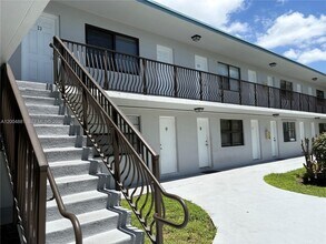 Building Photo - 4444 SW 67th Ave