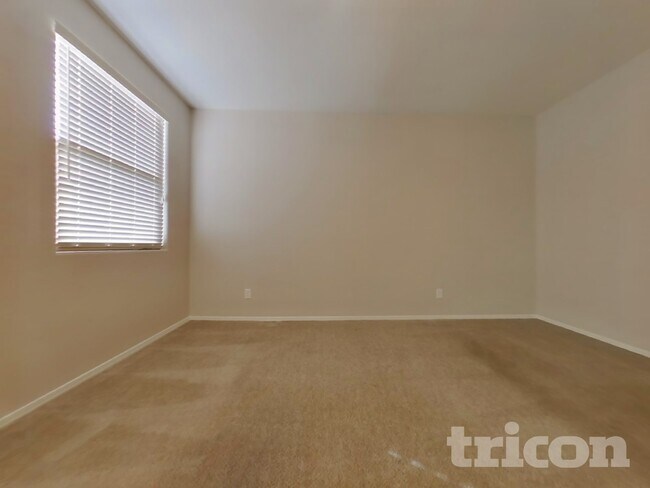 Foto del edificio - 4217 S 181st Ln