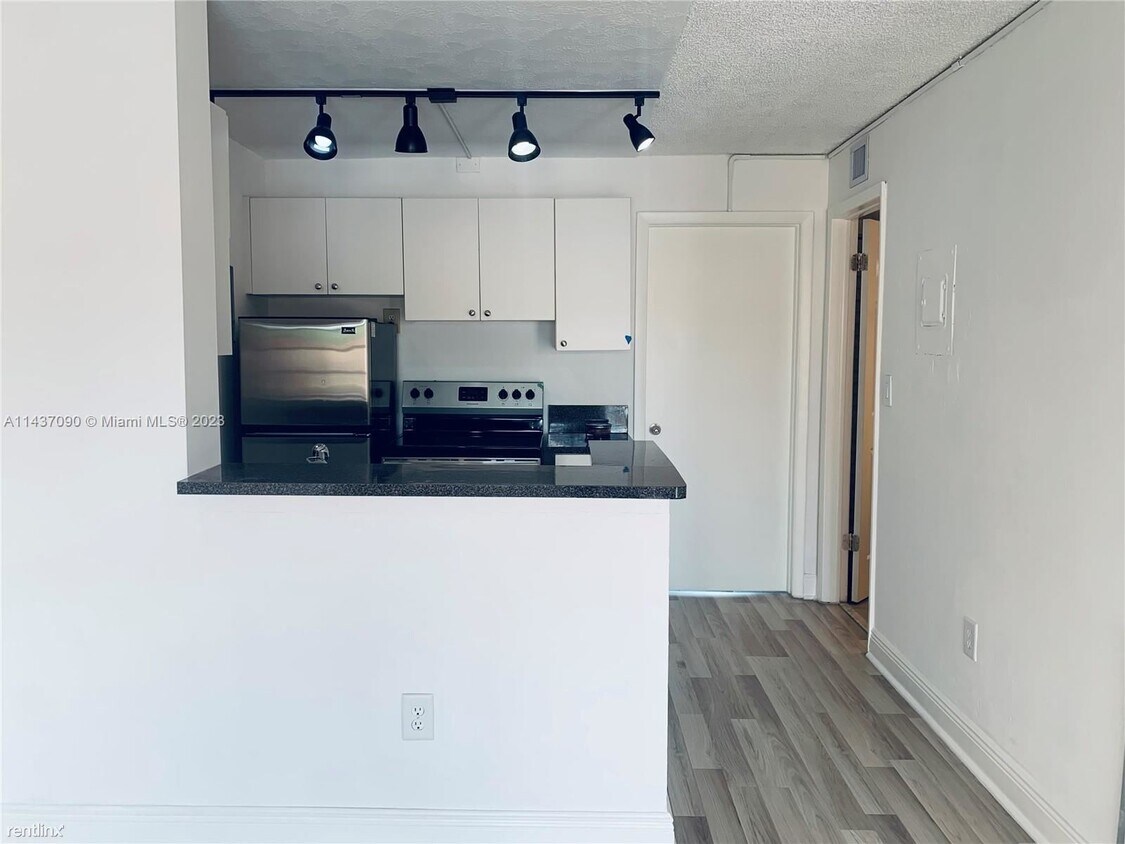 Primary Photo - 1 br, 1 bath Condo - Cypress Village