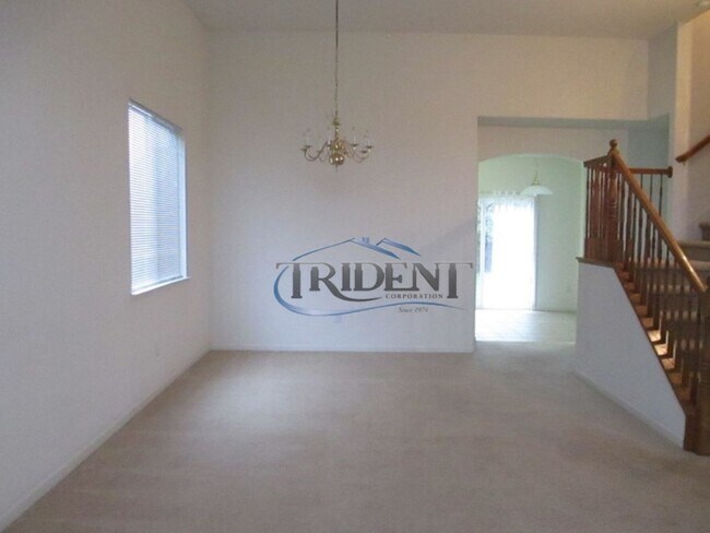 Foto del edificio - 4 bedroom, 3 bath house with approx. 2,183 sq. ft.