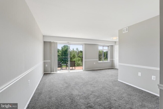 Foto del edificio - 125 Clubhouse Dr SW