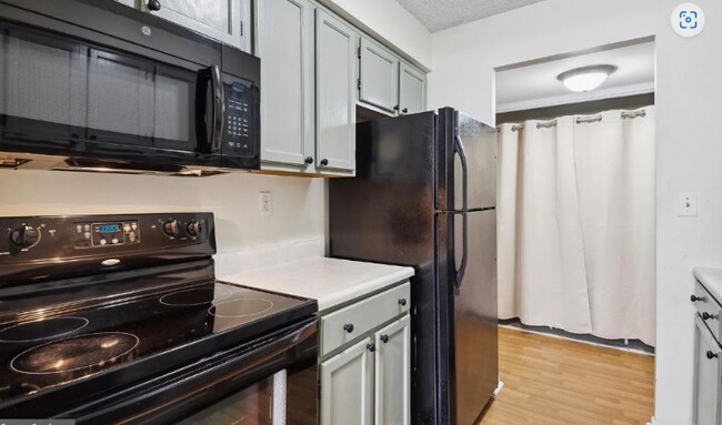 Foto del edificio - 3005 Valley Dr