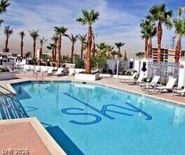 Building Photo - 2700 S Las Vegas Blvd