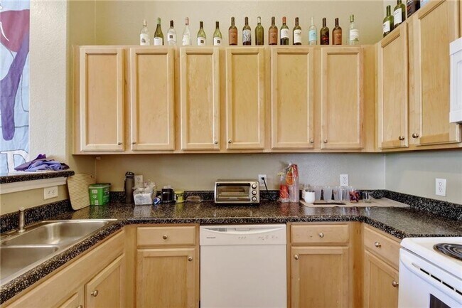 Building Photo - West Campus Complex For Lease Aug 2026!